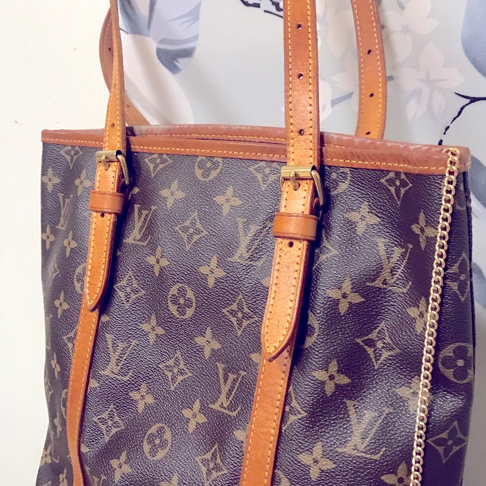 ๐HP๐90โs VTGโขLouis Vuitton GM XLG Bucket Monogram Bag, Authenticitated by Posh - Picture 10 of 16